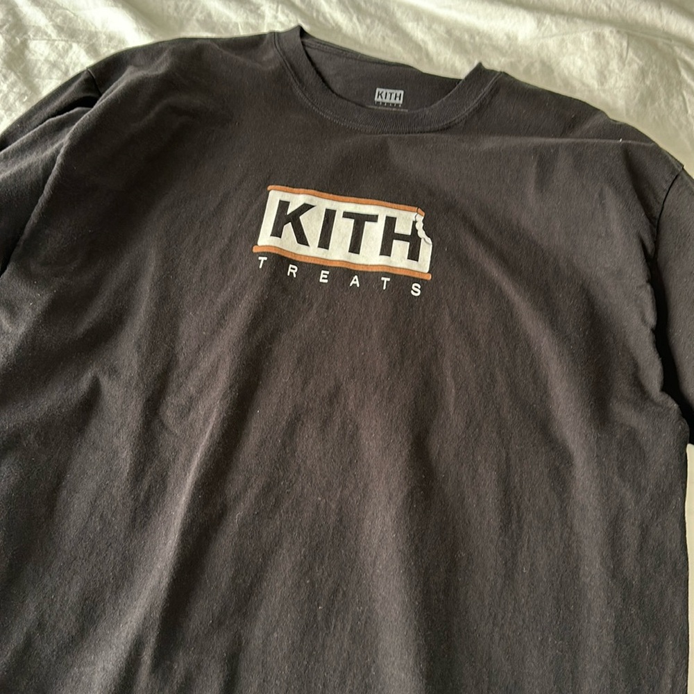 Kith treats men’s long sleeve tee shirt rare and sold out like new condition